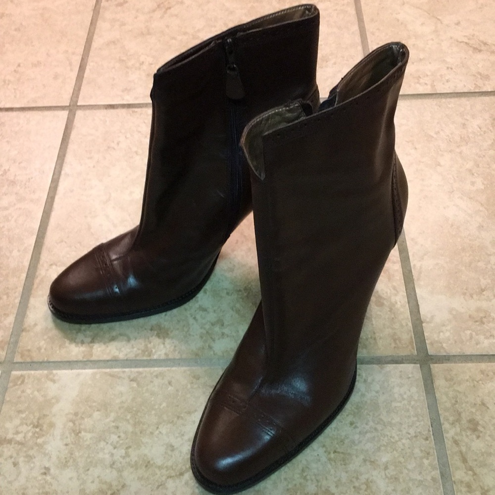 BCBG leather boots